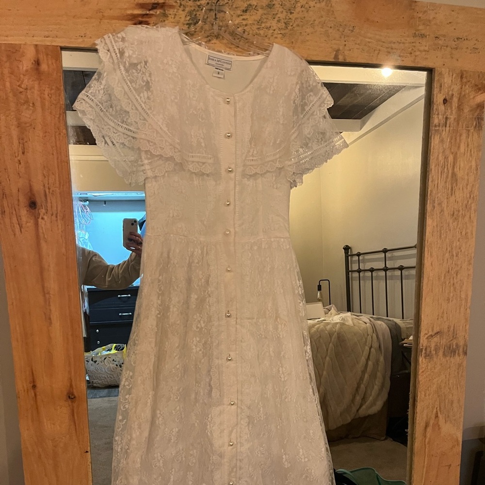 Children’s 5/6 Jessica McClintock white lace long dress